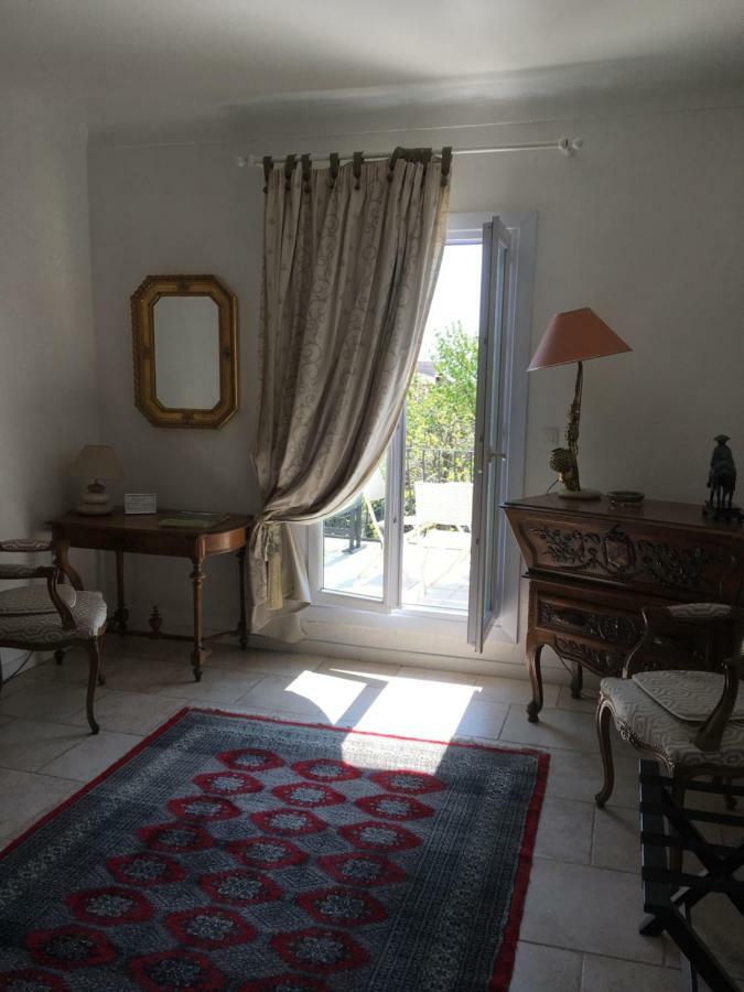 Mas Des Kardouons Bed & Breakfast Tourrettes-sur-Loup Exterior foto